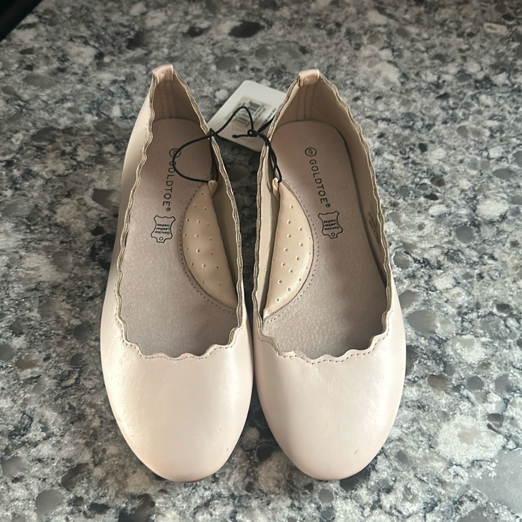 Goldtoe Cream Colored Ballet Flats